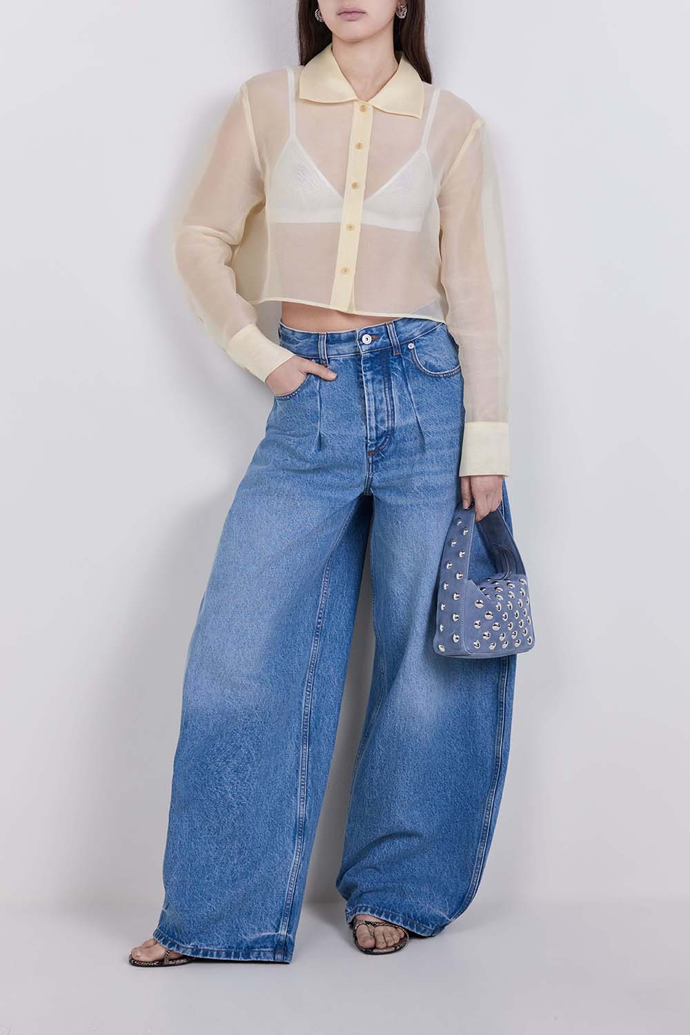 מכנסי ג'ינס מתרחבים